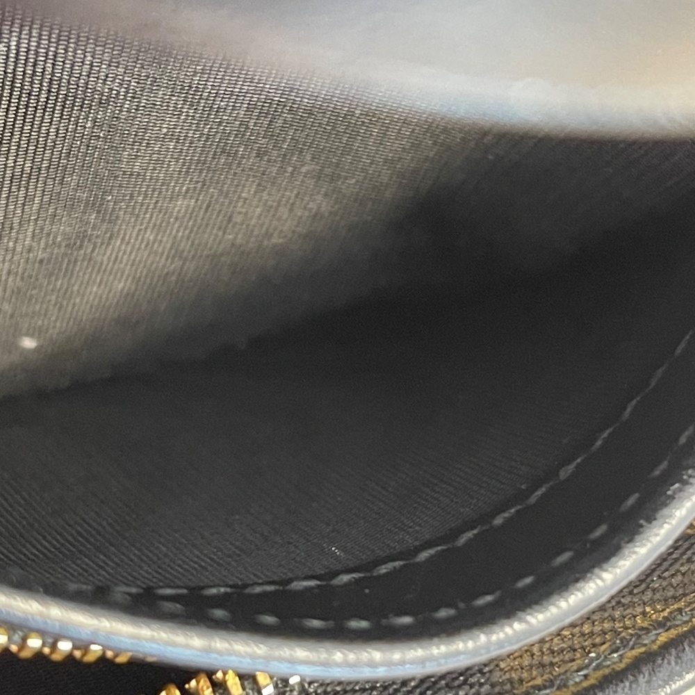 GUCCI Zumi Calfskin Leather Wallet w/ Black & Beige Diagonal Stripe- Preowned - Picture 11 of 15